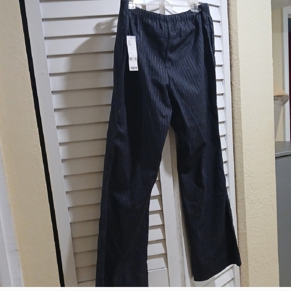 Silence +Noise Grey White Pin Striped Pants - Picture 5 of 6